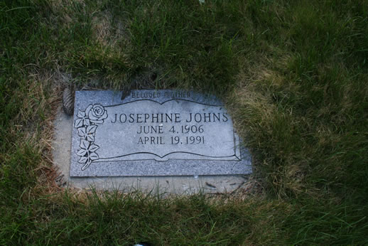 Josephine Johns Grave