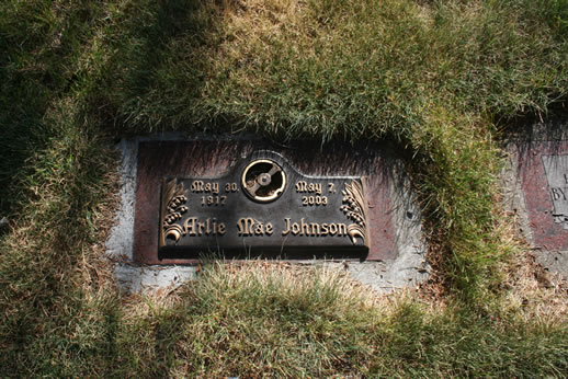 Arlie Mae Johnson Grave