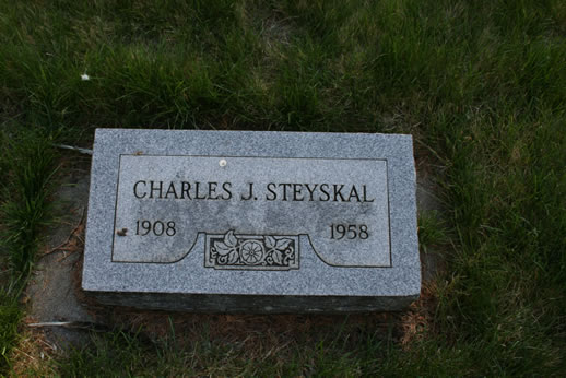 Charles Steyskal Grave