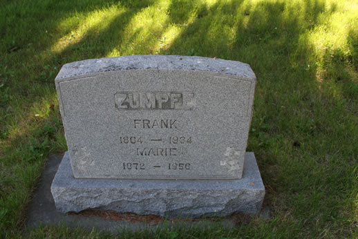 Frank Zumpfe and Marie Zumpfe Grave