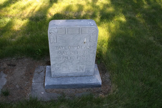 Taylor Dean Grave