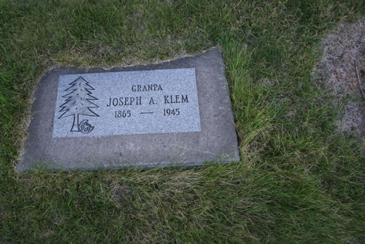 Joseph Klem Grave