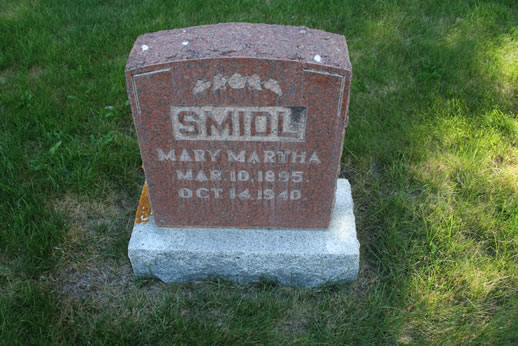 Mary Smidl Grave