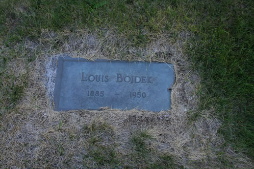 Louis Boidek Grave