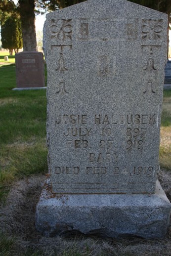 Josie Halousek and Baby Halousek Grave