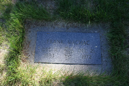 Frank Machac Grave