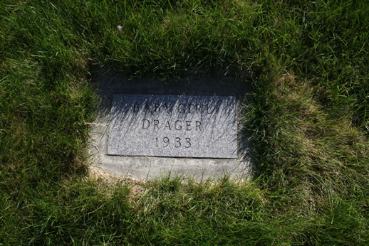 Baby Girl Drager Grave