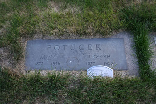 Anna Potucek and Joseph Potucek Grave