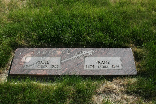 Rosie Sadovek and Frank Sadovek Grave