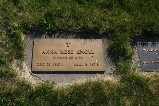 Anna Knoll Grave