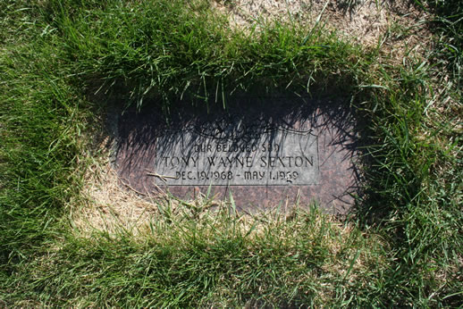 Tony Sexton Grave