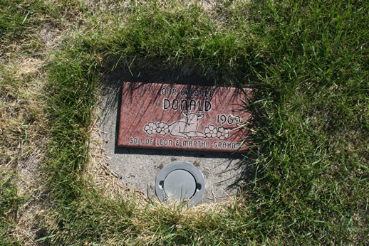 Donald Graham Grave