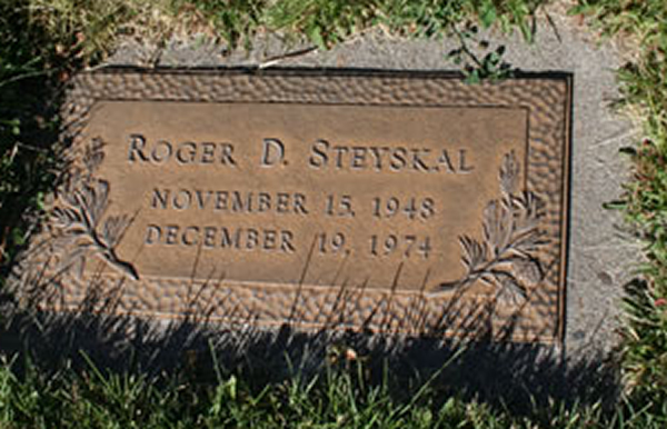 Roger Steyskal Grave