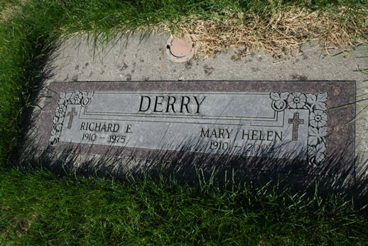 Richard Derry and Mary Helen Derry Grave