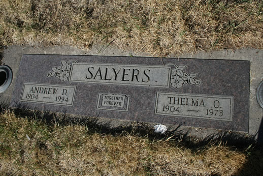 Andrew Salyers and Thelma Salyers Grave