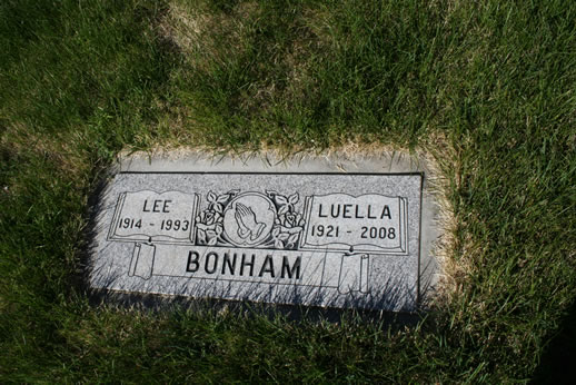 Lee Bonham and Luella Bonham Grave