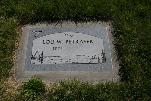 Lou Petrasek Grave