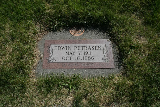 Edwin Petrasek Grave