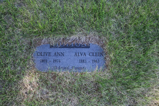 Alva Hutton and Olive Hutton Grave