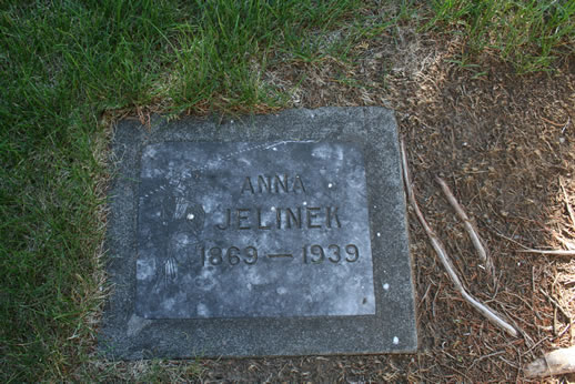 Anna Jelinek Grave
