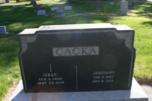 Icnac Cacka and Josephine Cacka Grave